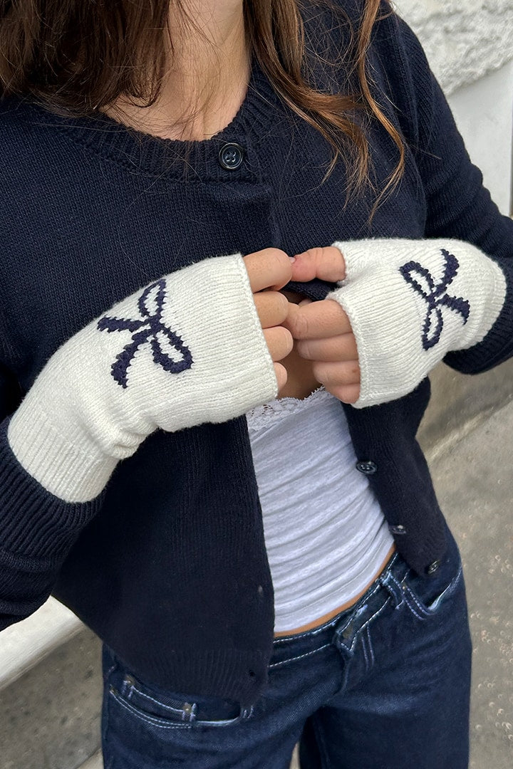 Bow gloves